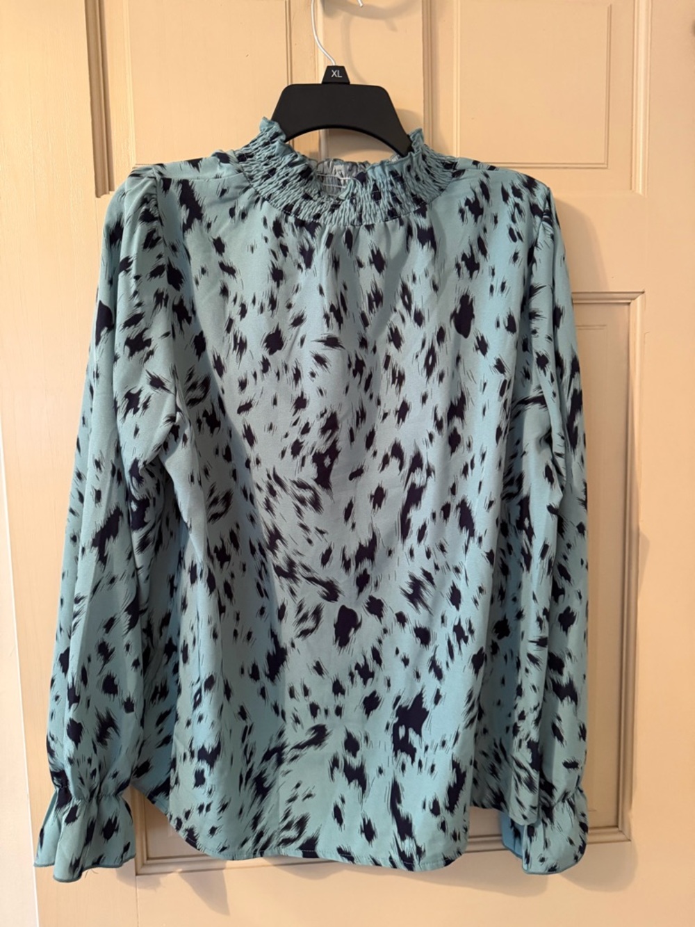 SHEIN Aqua Blouse with Black Abstract Spot Print - Picture 4 of 6